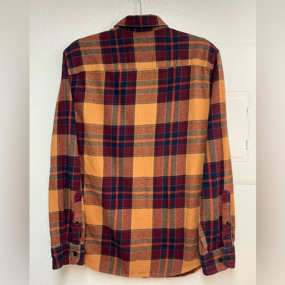 Urban Pipeline "Ultimate
Flannel" Plaid Long Sleeve Button
Down Shirt Size S - Picture 2 of 8